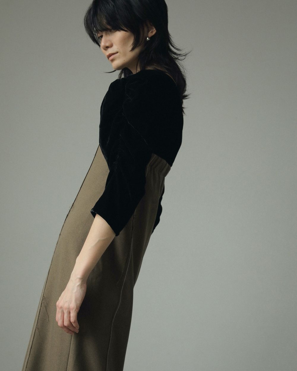 anuke Gather Velour Blouse 黒 anuke アンヌークanuke Gather Velour Blouse 黒