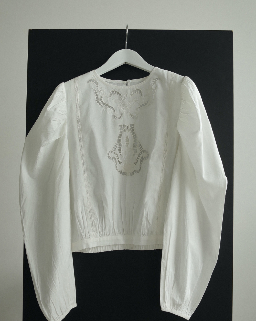 トップス anuke Cutwork Puff Blouse ànuke online store（アンヌーク） / Cutwork Puff