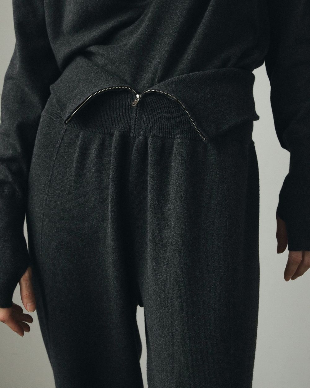 2way Knit Pants 2way Knit Pants,ツーウェイニットパンツ,62420702,ボトムス,パンツ,ニットパンツ,フロントジップ,anuke,アンヌーク,lifes,ライフズ