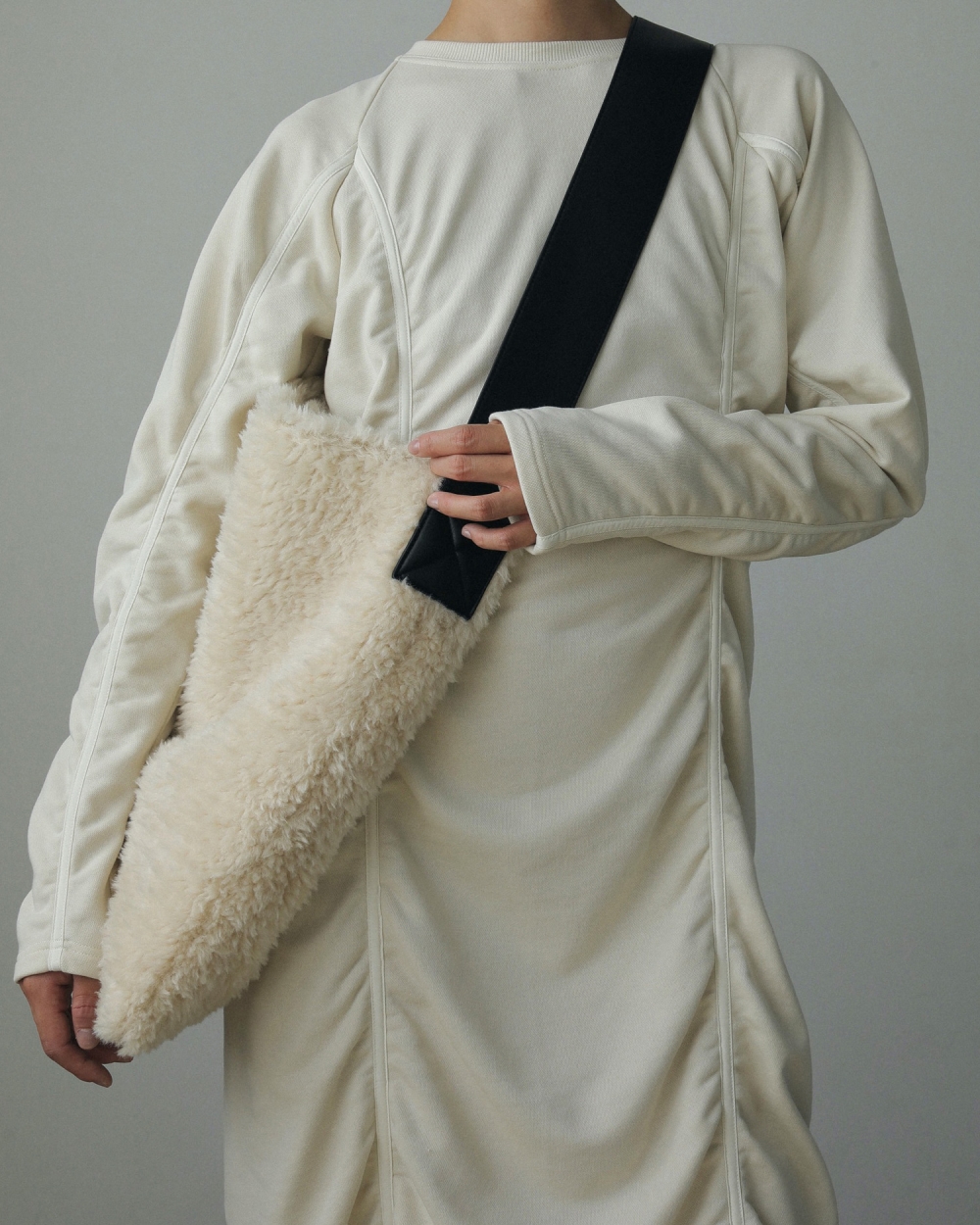 アンヌークanuke Boa Tote Bag ホワイト