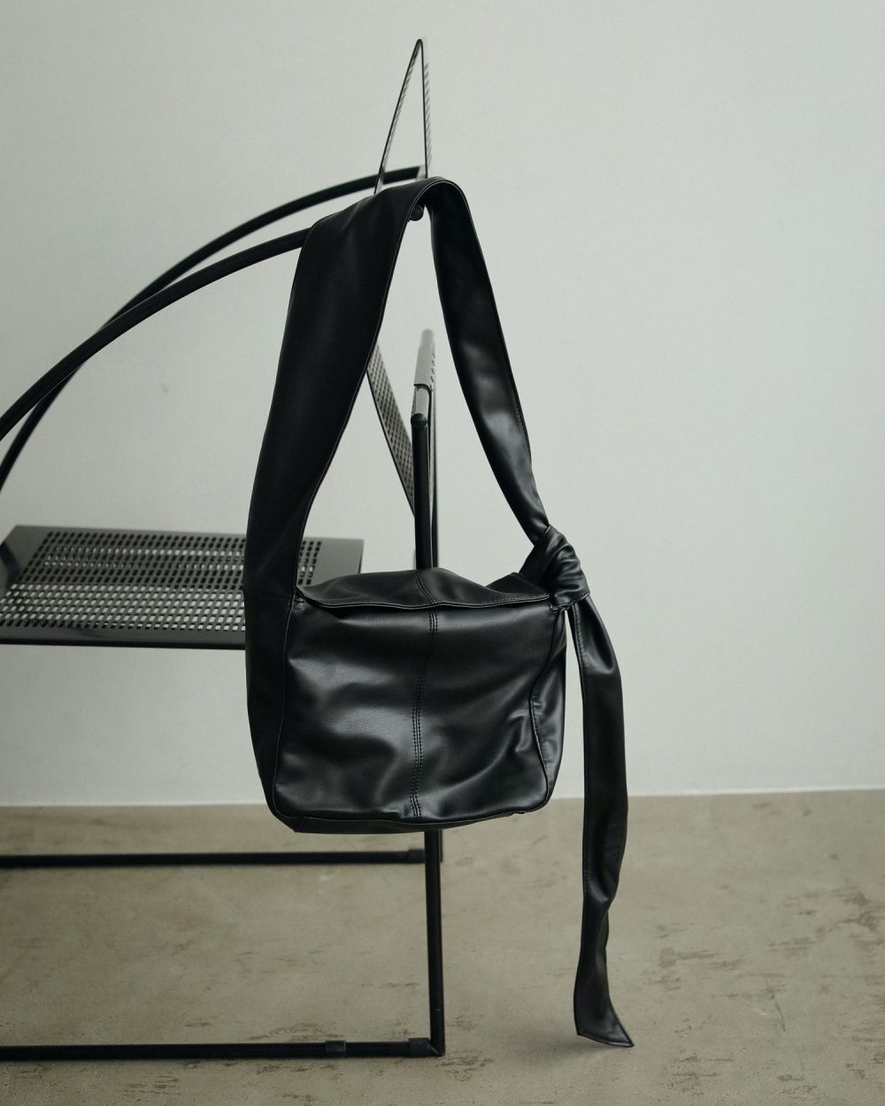 rick owens bucket leather bag 黒 rick owens bucket leather bag 黒