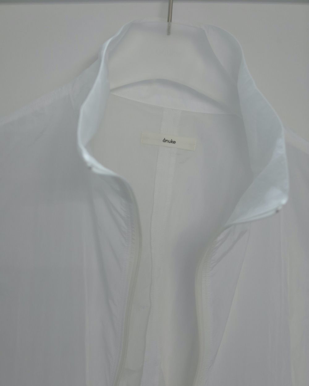 anuke アンヌーク Standcollar Zip Blouson 白 anuke アンヌーク Standcollar Zip Blouson 白 anuke アンヌーク
