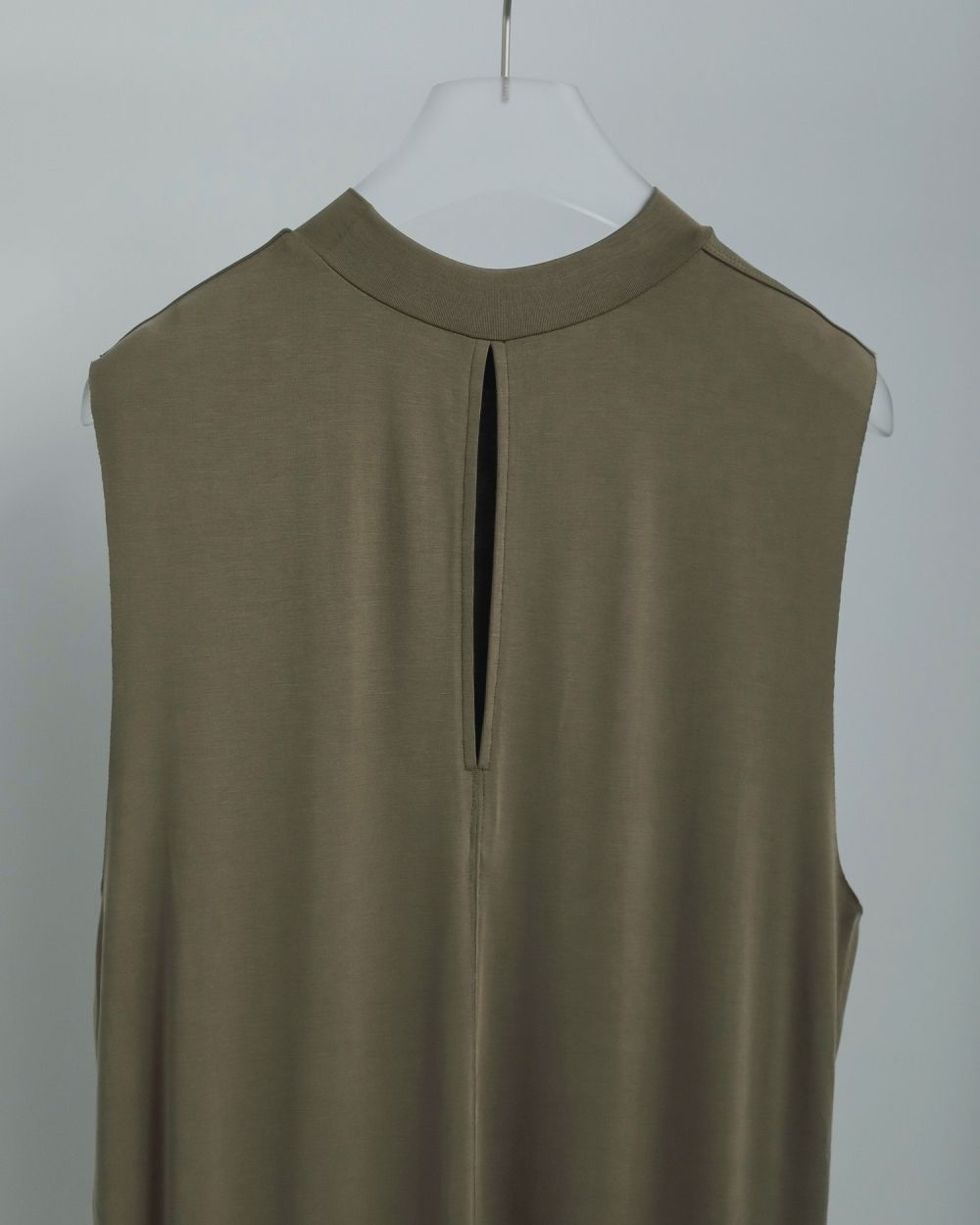 新品未使用★anuke Sleeveless Tuck Onepiece ànuke アンヌーク anuke Sleeveless Tuck Onepiece スリーブ