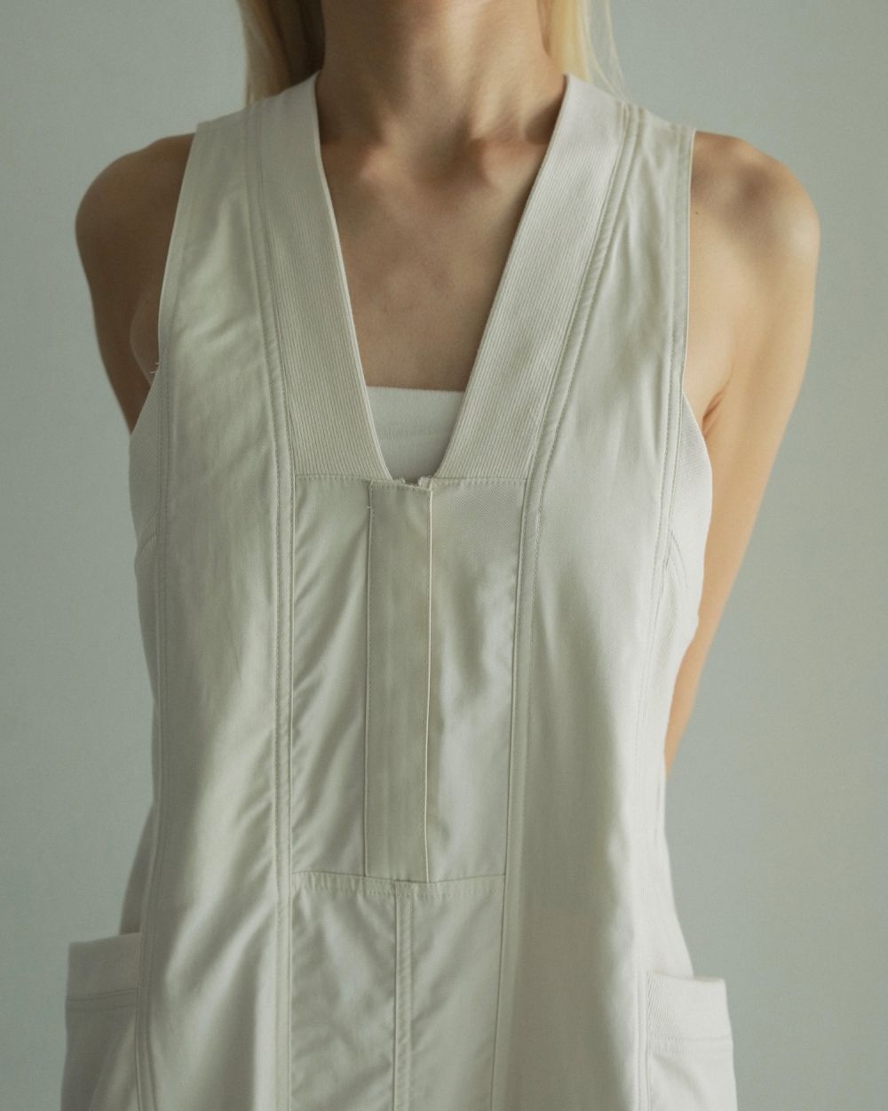 ànuke online store（アンヌーク） / Drawstring Vneck