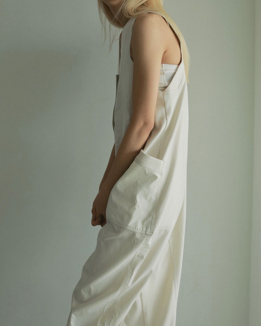 ànuke online store（アンヌーク） / Drawstring Vneck