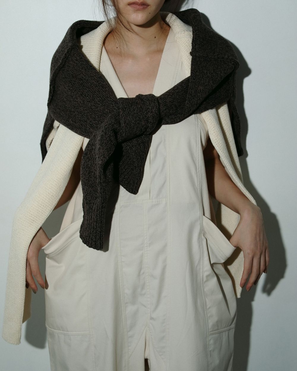 ànuke online store（アンヌーク） / Drawstring Vneck
