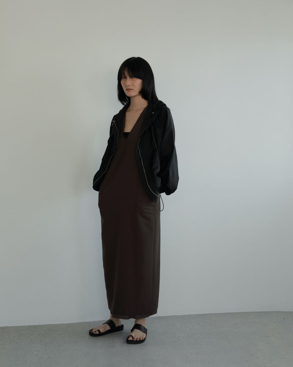 ànuke online store（アンヌーク） / Cutoff Vneck