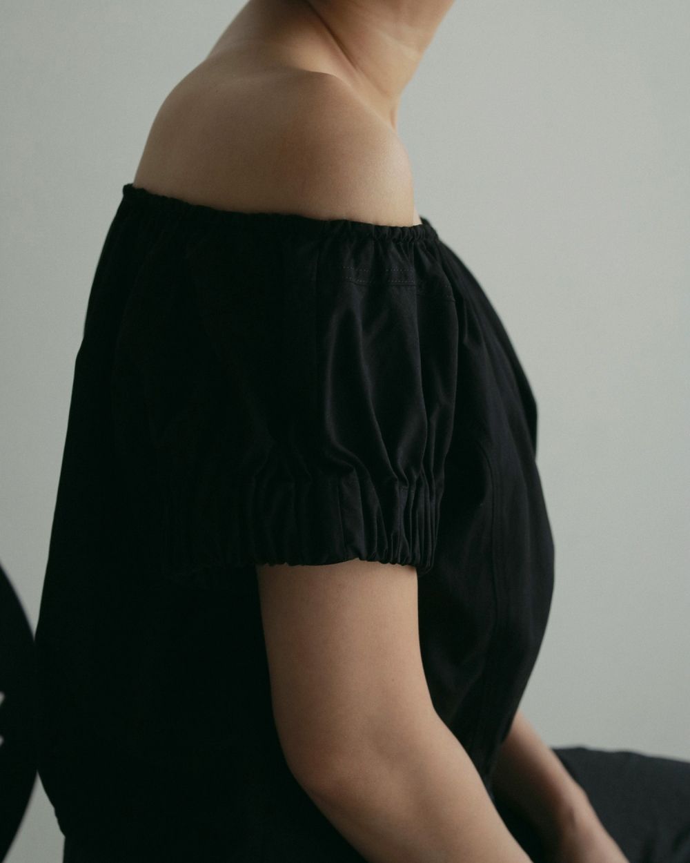 トップス anuke Soft Offshoulder Tops ànuke online store（アンヌーク） / Gather Offshoulder