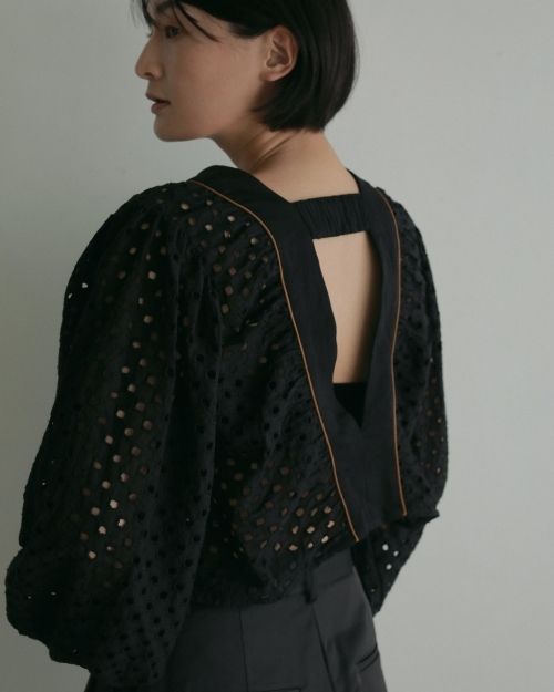 アンヌーク　ブラウス シャツ Volume Cutwork Blouse Volume Cutwork Blouse（シャツ/ブラウス）｜anuke（アンヌーク