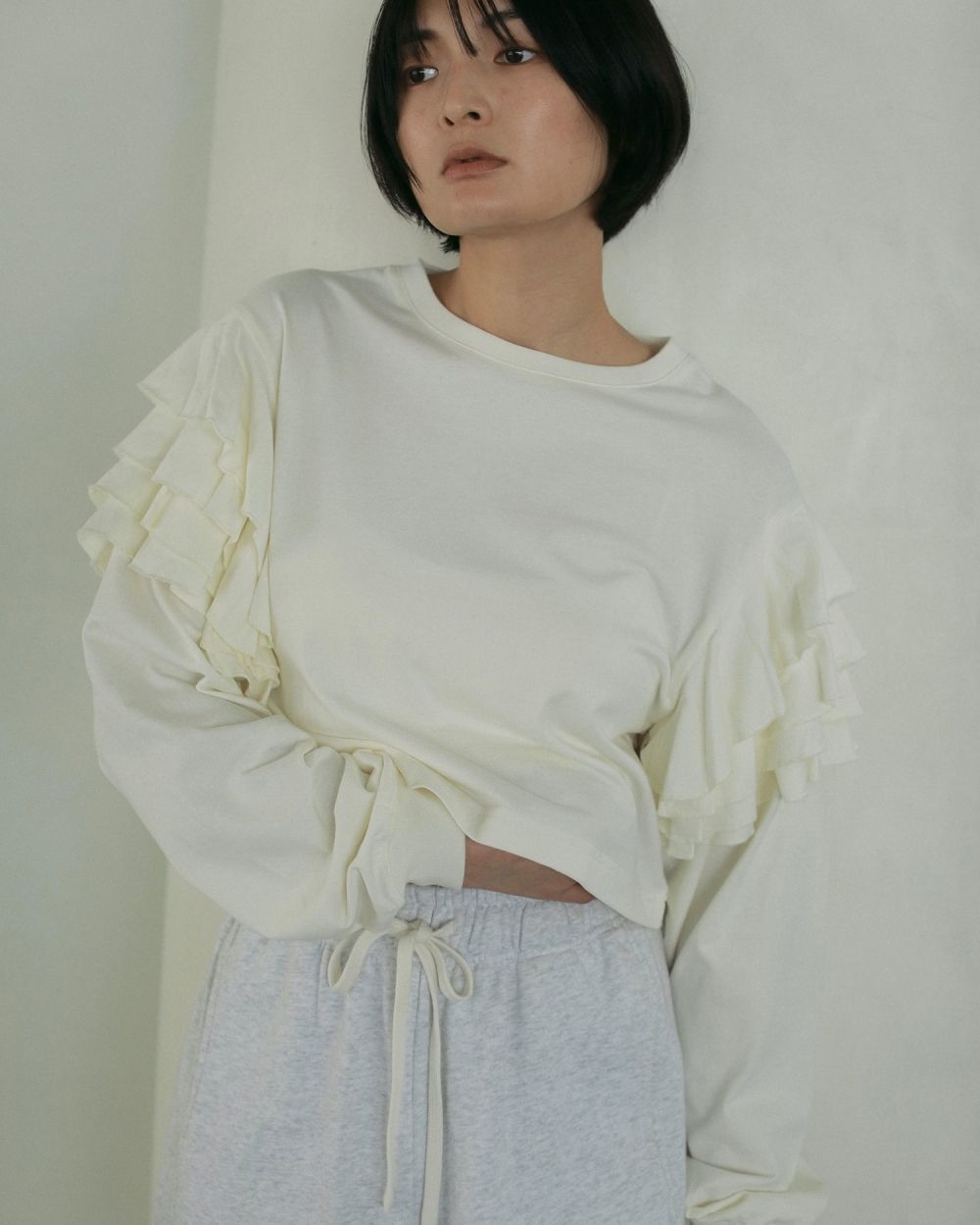 【週末SALE】新作/ànuke Frill Long T-shirts 白 ànuke online store（アンヌーク） / Frill Long T-shirtsFrill