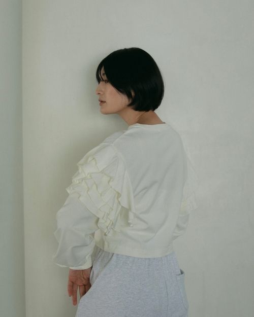 エピヌ フリルロングティーシャツ épine エピヌ フリルロングTシャツ