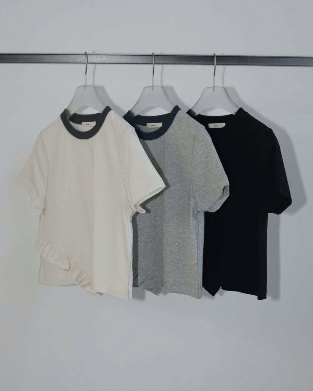 tシャツ anuke Compact Frill T-shirts 62510620 レディース ànuke online store（アンヌーク） / Compact Frill T