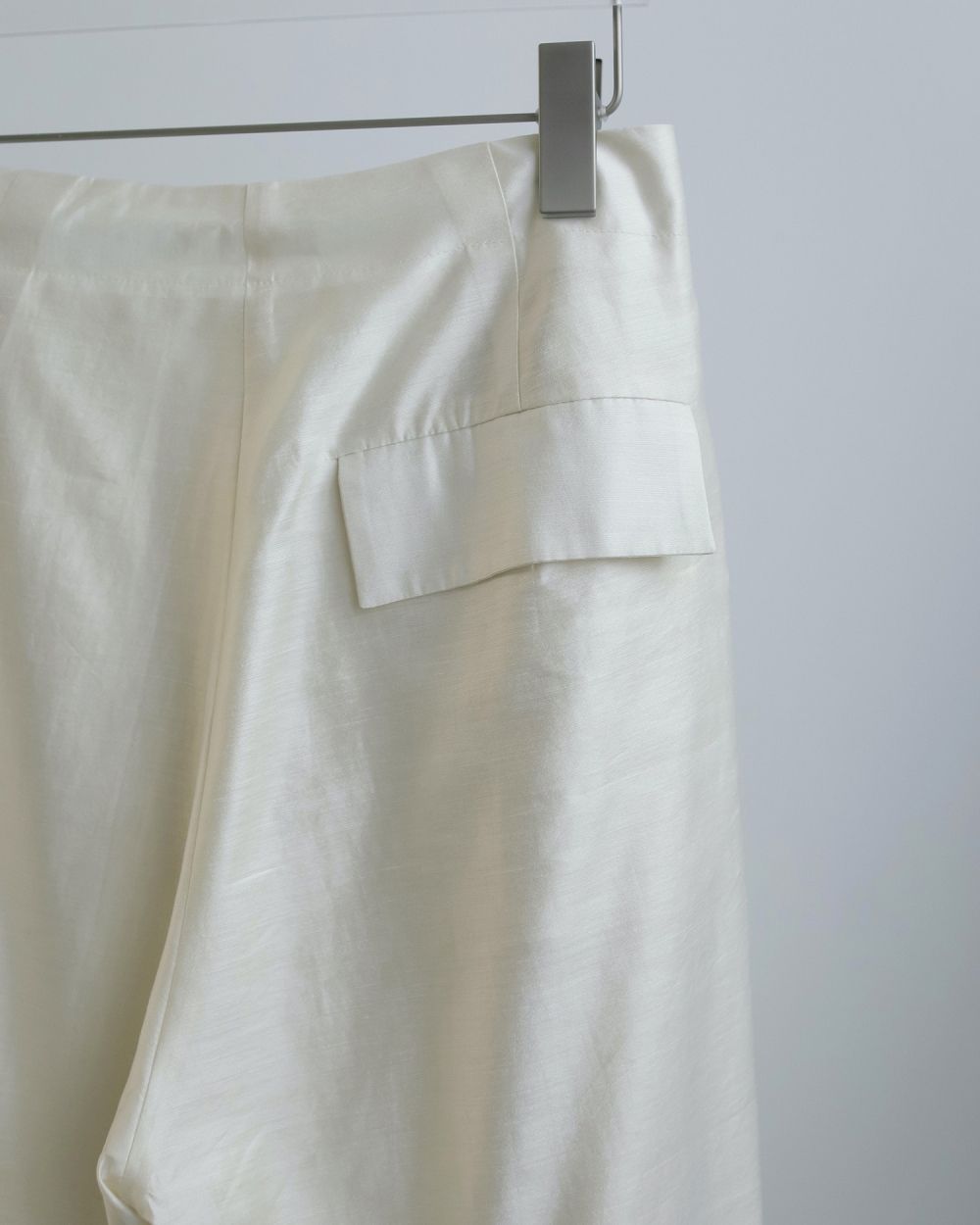 ànuke online store（アンヌーク） / Sheer Tuck PantsSheer