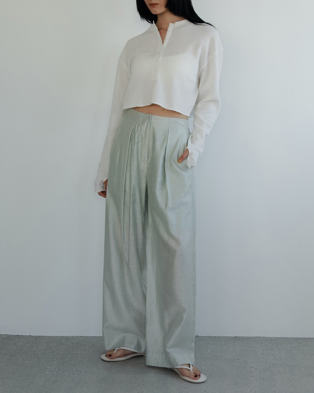 Sheer Tuck Pants Sheer Tuck Pants,シアータックパンツ,62510702,ボトムス,タックパンツ,センタープレス,ワイドシルエット,ànuke,アンヌーク,lifes,ライフズ,25ss