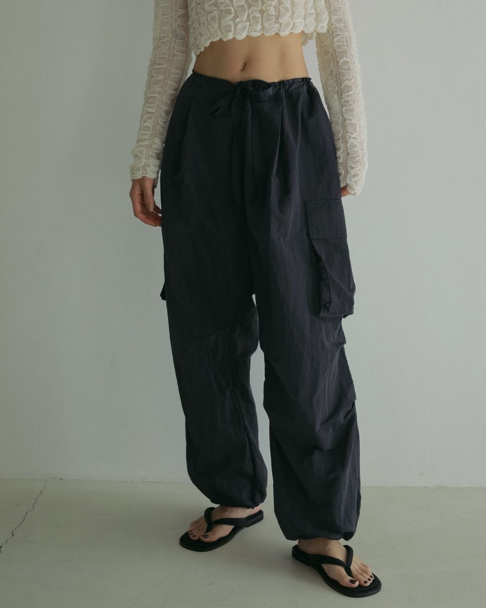 新品未使用/ànuke Nylon Cargo Pants 36 新品未使用/ànuke Nylon Cargo Pants 36 - メルカリ