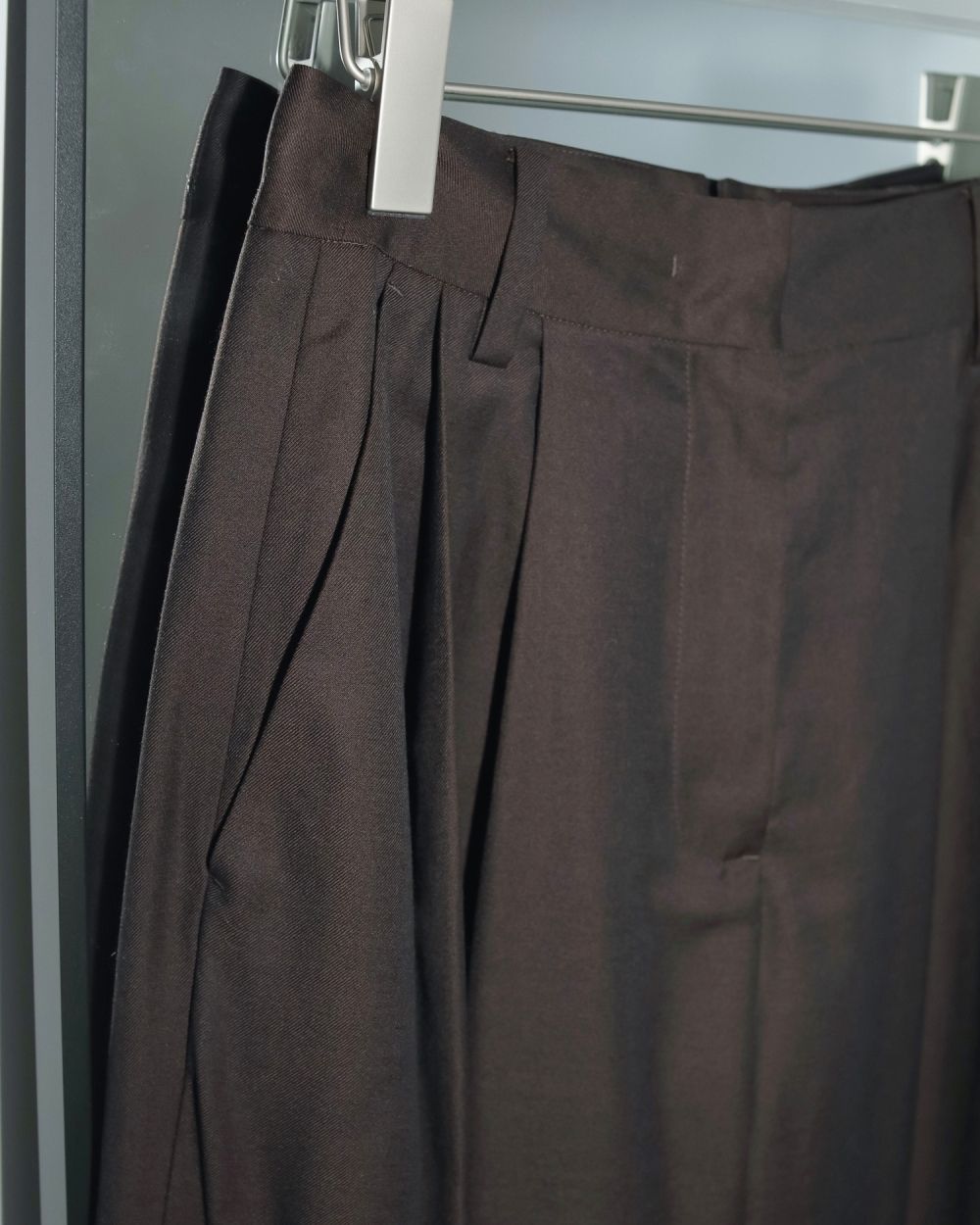 Twill Wide Pants Twill Wide Pants,ツイルワイドパンツ,62510705,パンツ,ボトムス,ワイドパンツ,ツイル素材,ànuke,トアンヌーク,lifes,ライフズ,25ss