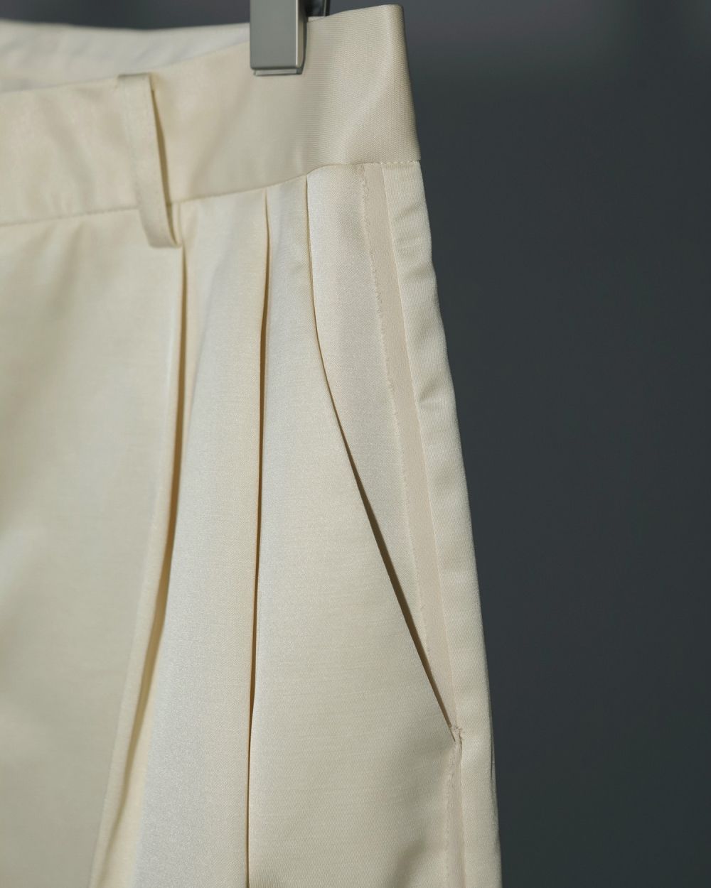 ànuke online store（アンヌーク） / Satin Wide PantsSatin