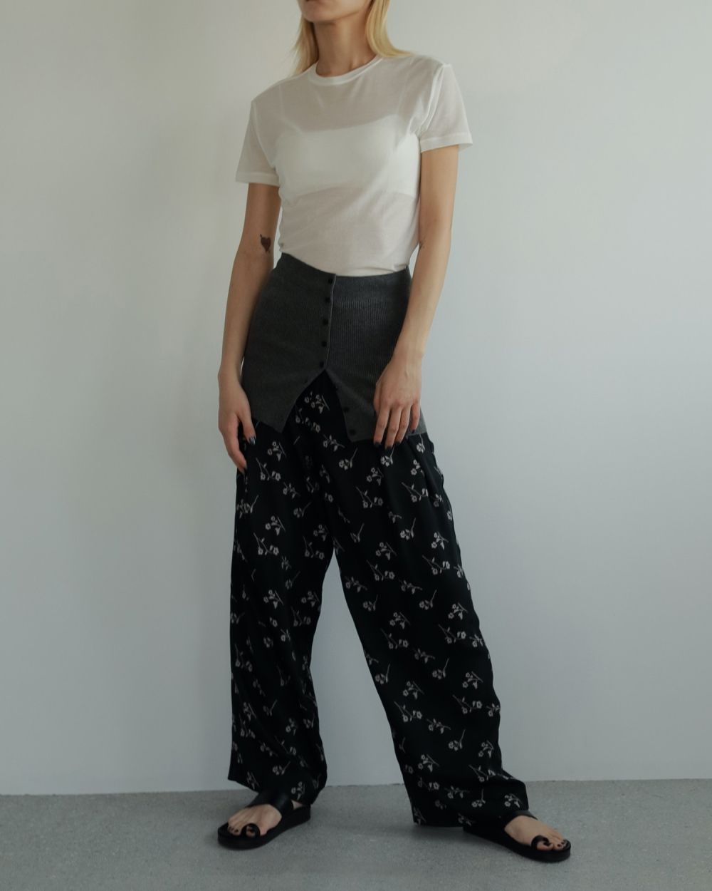 JACQUARD FLOWER パンツ　サイズ2 ànuke online store（アンヌーク） / Flower Jacquard
