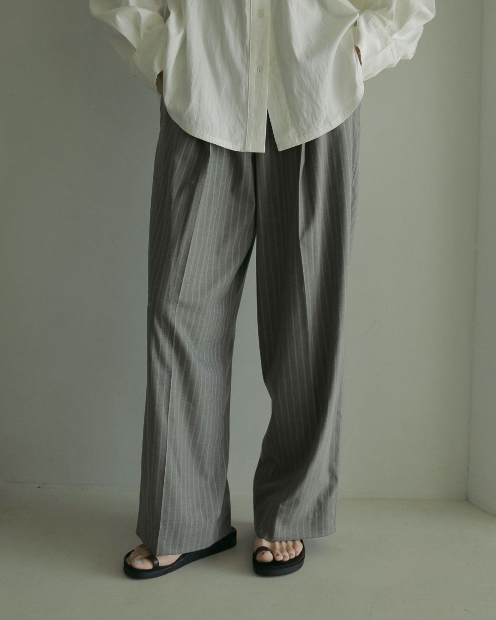セザンヌ タック入り ルーズフィット パンツ ànuke online store（アンヌーク） / Tuck Loose PantsTuck