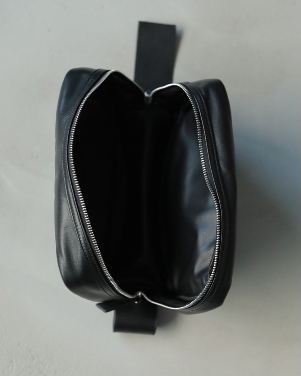 バッグ anuke Onehandle Leather Bag ànuke online store（アンヌーク） / Onehandle Leather