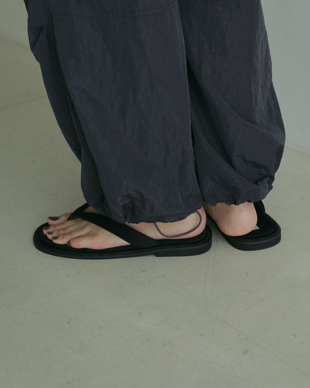 靴 anuke Square Tong Sandals Black 37 ànuke online store（アンヌーク） / Square Tong SandalsSquare