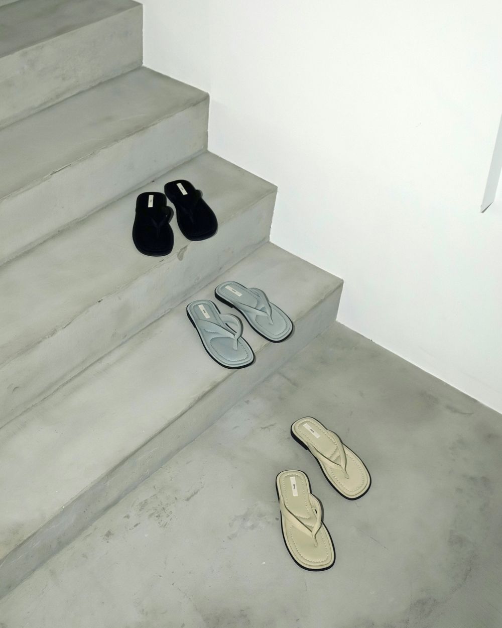 ànuke online store（アンヌーク） / Square Tong SandalsSquare
