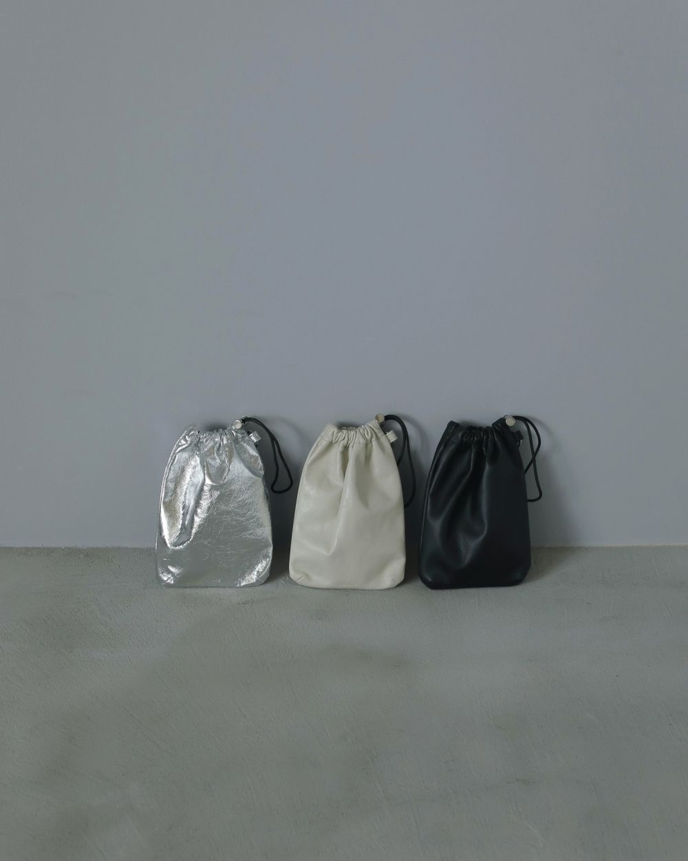 anuke アンヌーク Leather Tube Bag＆Mini Pouch anuke SALE30%OFF アンヌーク 2025SpringSummer バッグ Leather