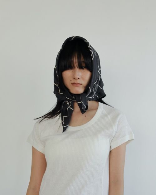 スカーフ SYMBOLE PRINT SCARF ànuke online store（アンヌーク） / Geometric Print