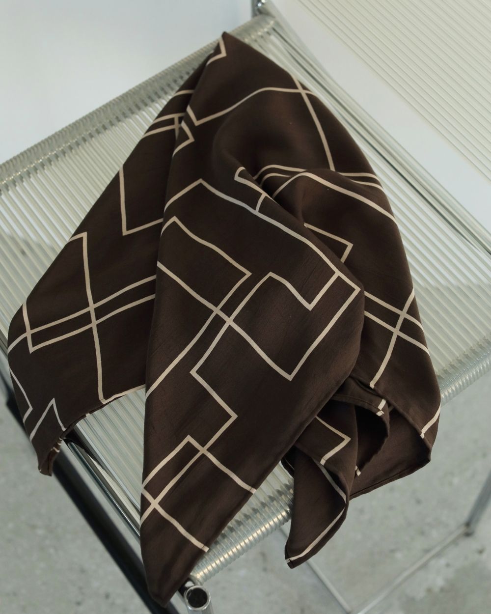 スカーフ SYMBOLE PRINT SCARF ànuke online store（アンヌーク） / Geometric Print