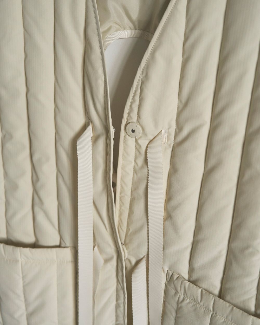 Backopen Stripe Vest Backopen Stripe Vest,バックオープンストライプベスト,62520108,ベスト,オーバーベスト,アウター,ジャケット,JK,ànuke,アンヌーク,lifes,ライフズ,25aw