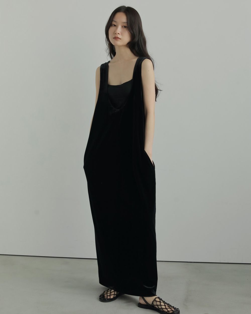 Velour Uneck Onepiece Velour Uneck Onepiece,ベロア Uネック ワンピース,62520314,ワンピ,ワンピース,ベロア,ànuke,アンヌーク,lifes,ライフズ,25aw