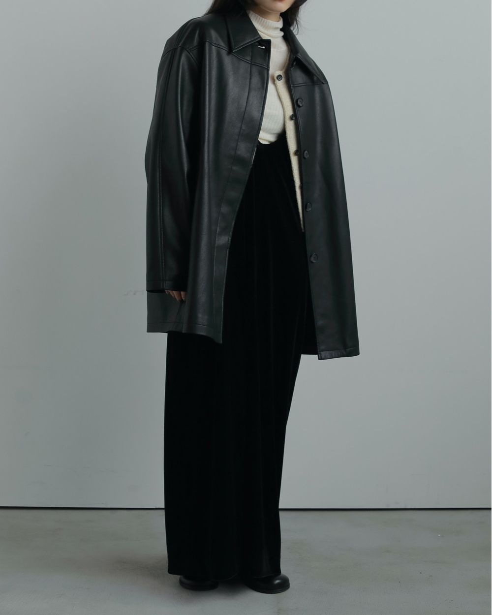 新品 ベロアワンピース ミドル丈ハートスクエアネック レトロブラック　M Velvet Uneck Dress｜背中開きベロアワンピース – MARTE