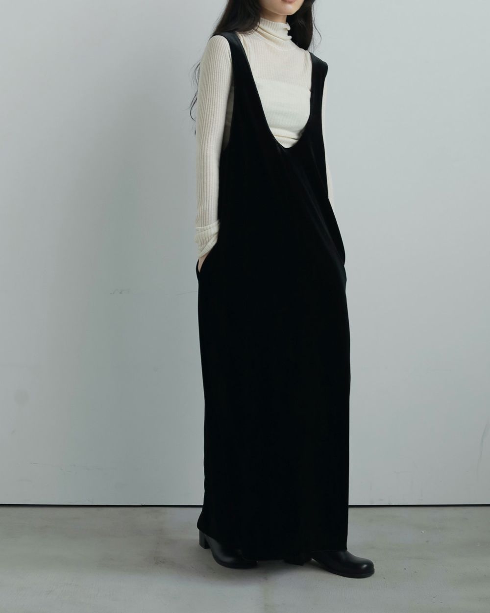 ànuke online store（アンヌーク） / Velour Uneck