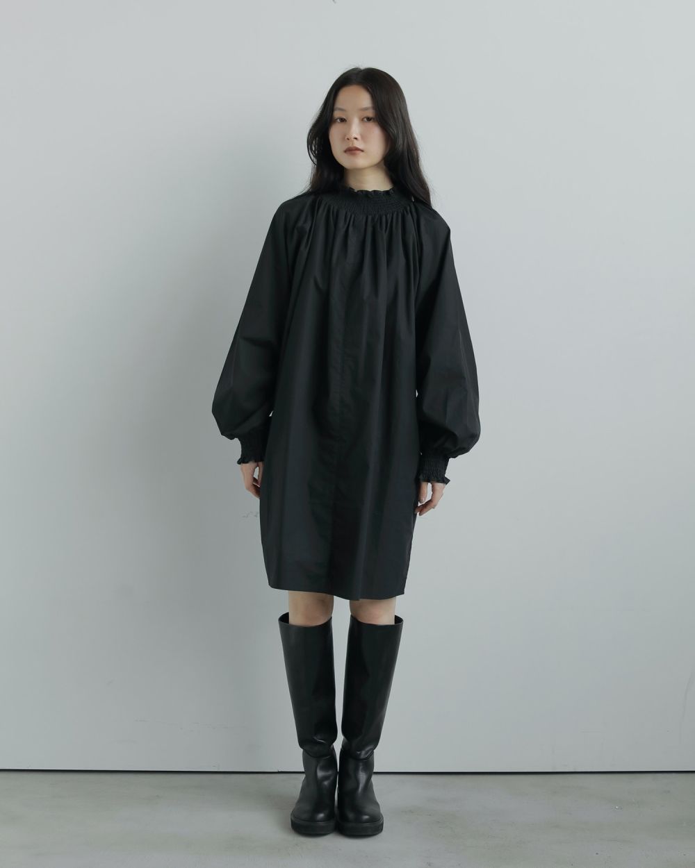 Cotton Shirring Onepiece Cotton Shirring Onepiece,コットン シャーリング ワンピース)です。62520315,ワンピース,ワンピ,ドレス,ミニワンピース,ànuke,アンヌーク,lifes,ライフズ,25aw