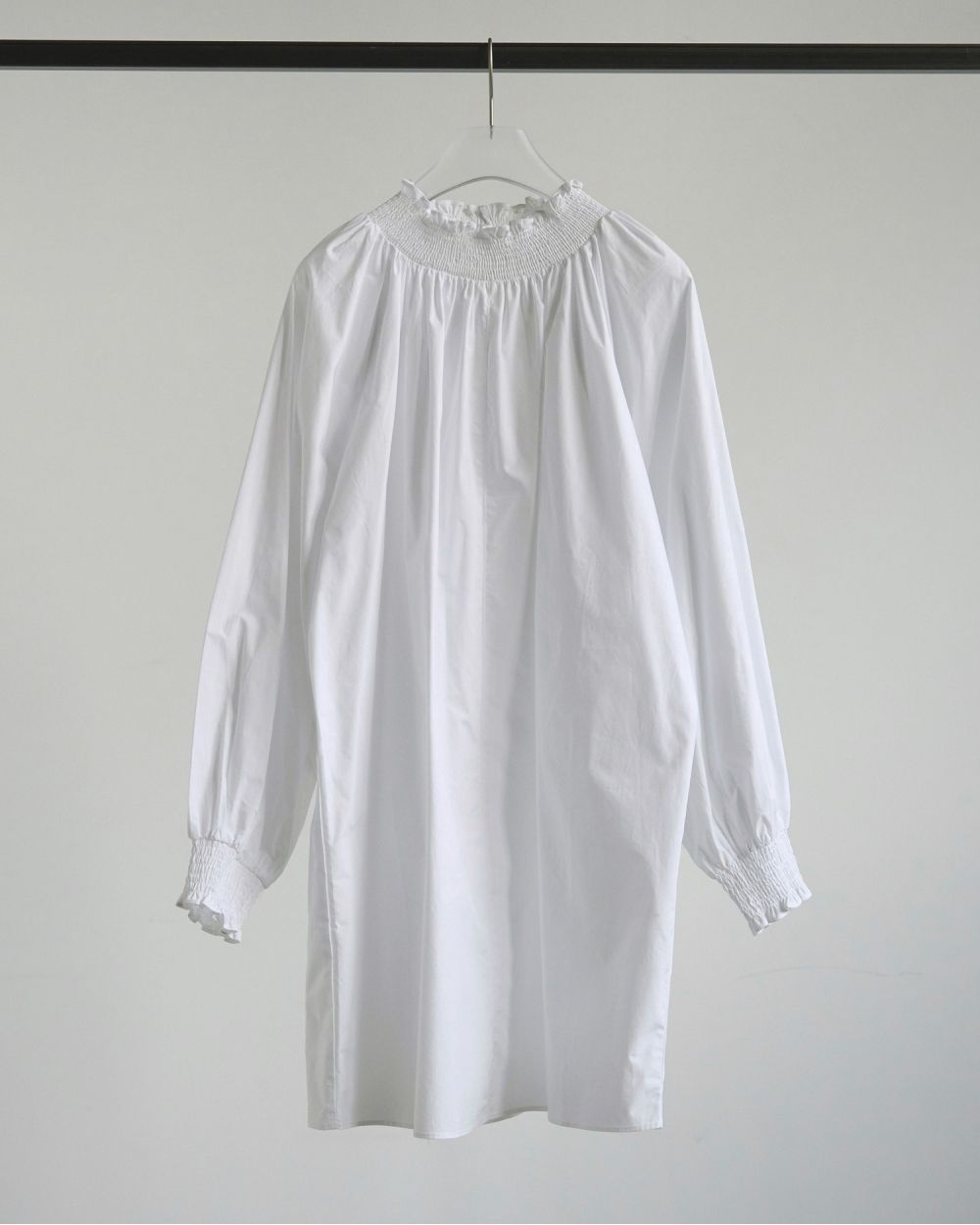 Cotton Shirring Onepiece Cotton Shirring Onepiece,コットン シャーリング ワンピース)です。62520315,ワンピース,ワンピ,ドレス,ミニワンピース,ànuke,アンヌーク,lifes,ライフズ,25aw