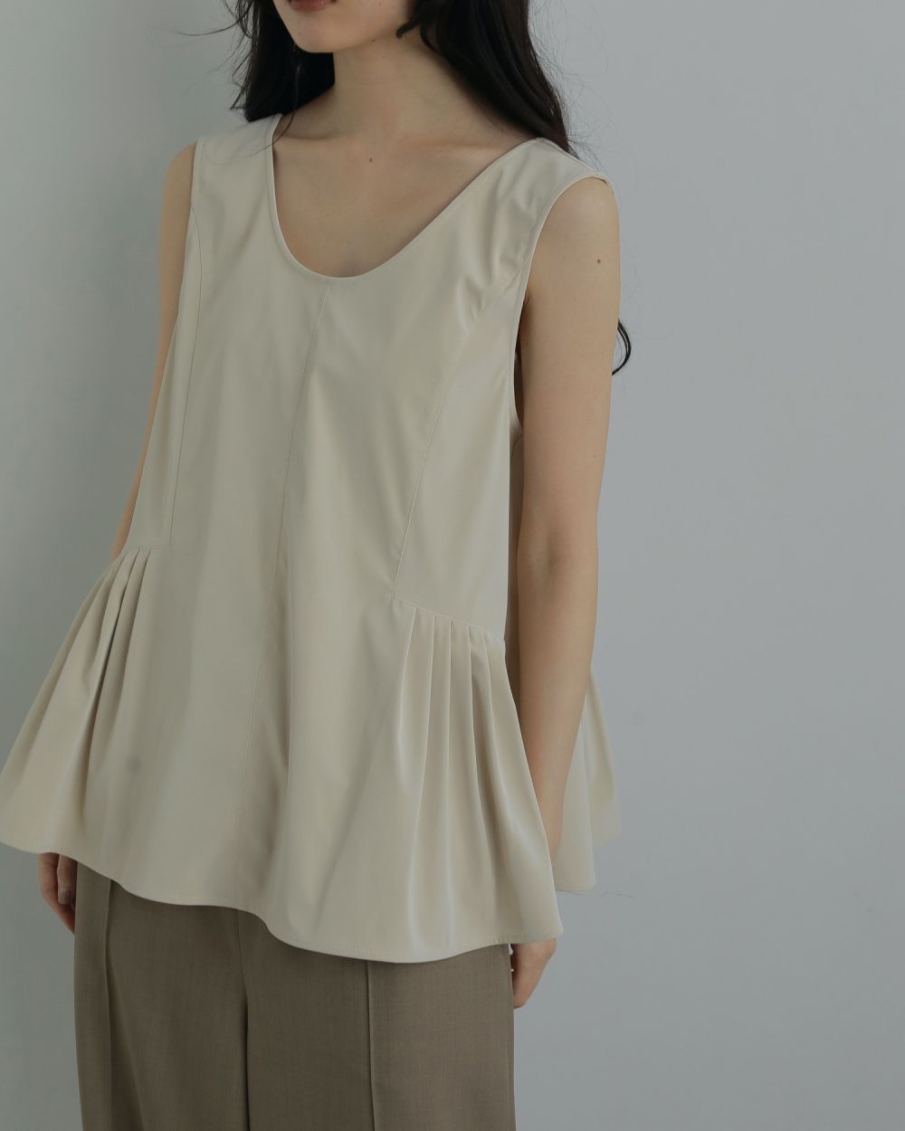 トップス anna ànuke online store（アンヌーク） / Uneck Peplum TopsUneck