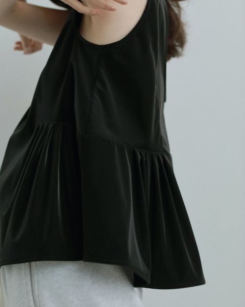 anuke Soft Offshoulder Tops チャコール 新品未使用♡ セール】Soft Offshoulder Tops（Tシャツ/カットソー）｜anuke