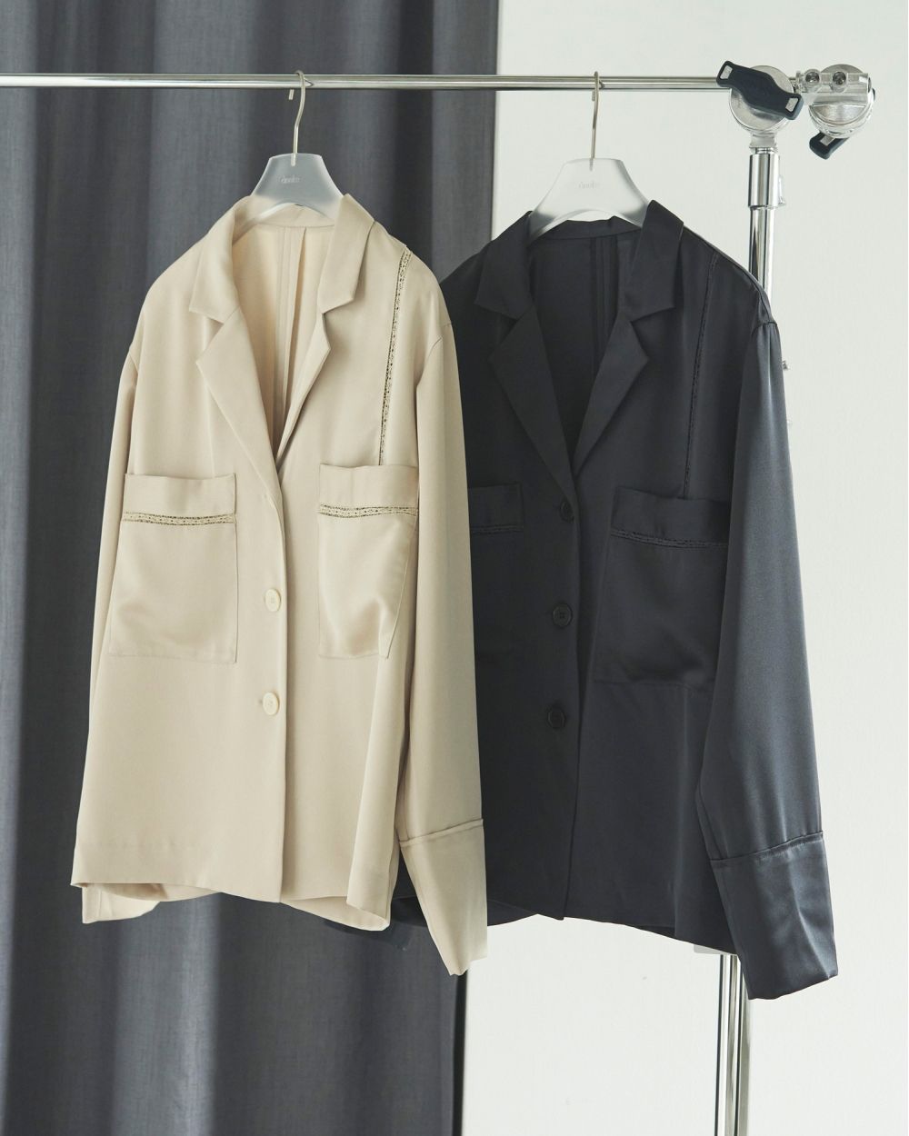 Satin Tailored Shirts Satin Tailored Shirts,サテンテーラードシャツ,62520406,シャツ,ブラウス,サテン素材,オーバーシャツ,ànuke,アンヌーク,lifes,ライフズ,25aw
