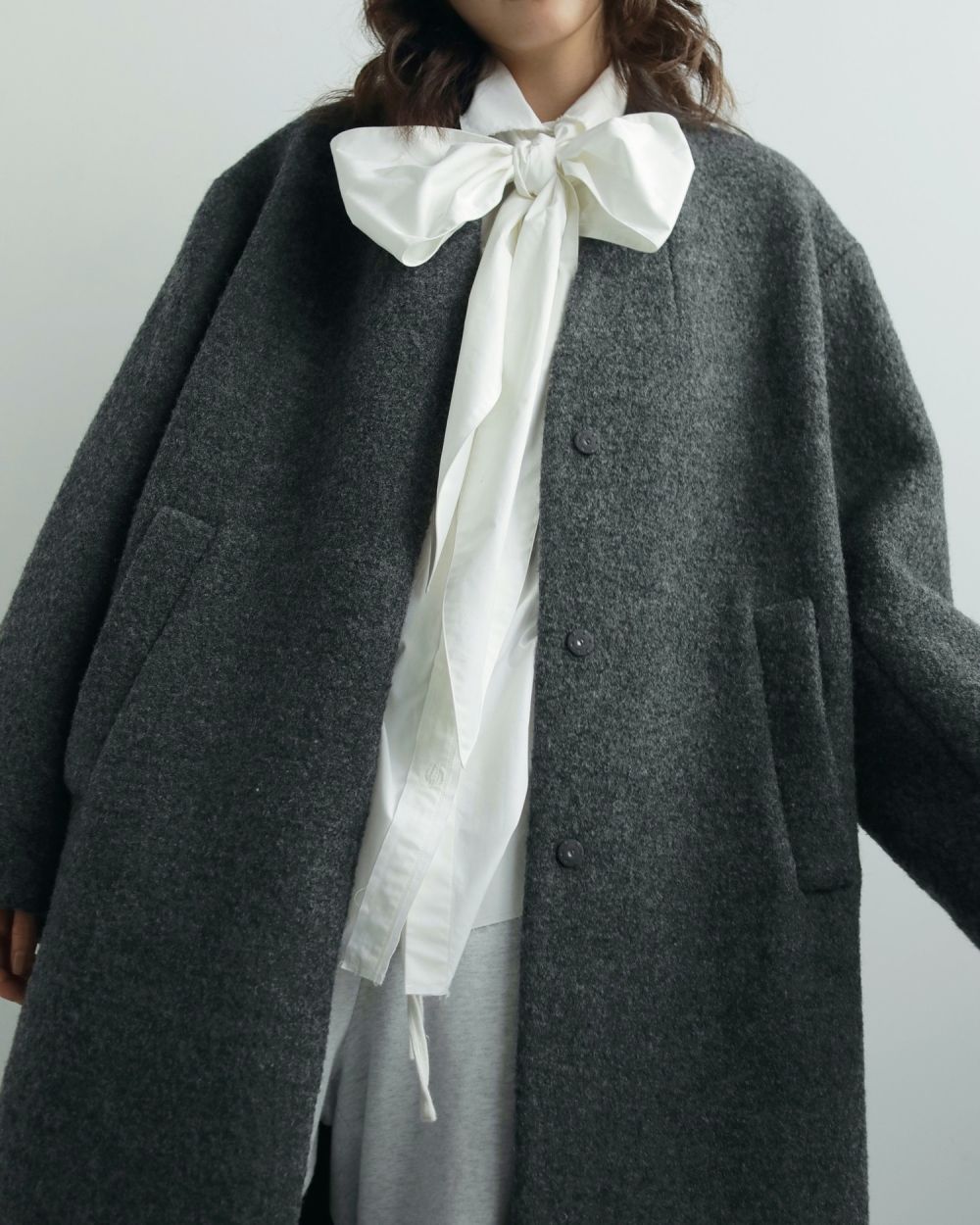 Volume Ribbon Shirts Volume Ribbon Shirts,ボリュームリボンシャツ,62520407,シャツ,ブラウス,リボン,オーバーサイズ,ànuke,アンヌーク,lifes,ライフズ,25aw