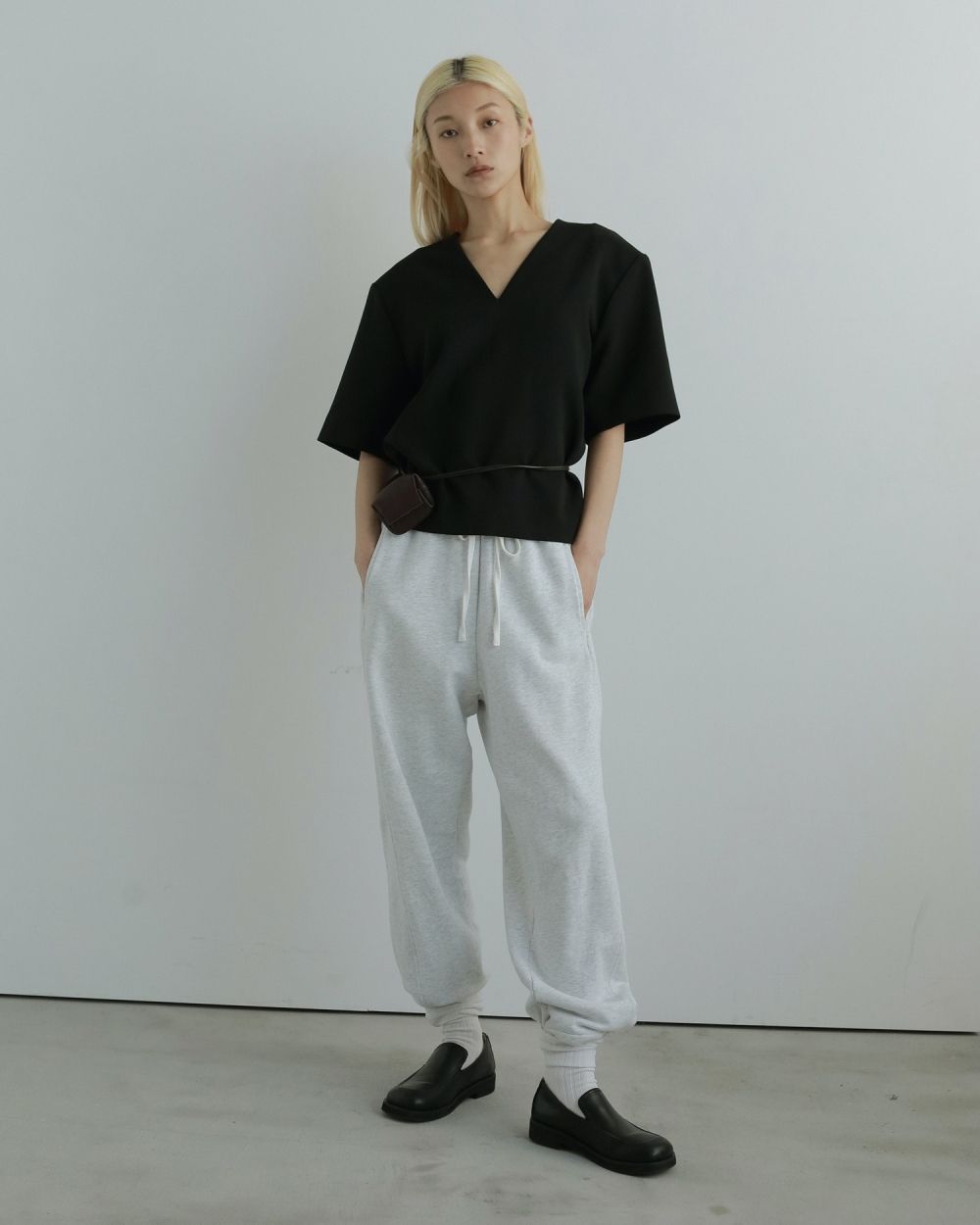 Powershoulder Vneck Tops Powershoulder Vneck Tops,パワーショルダーブイネックトップス,62520409,トップス,Vネック,ànuke,アンヌーク,lifes,ライフズ,25aw