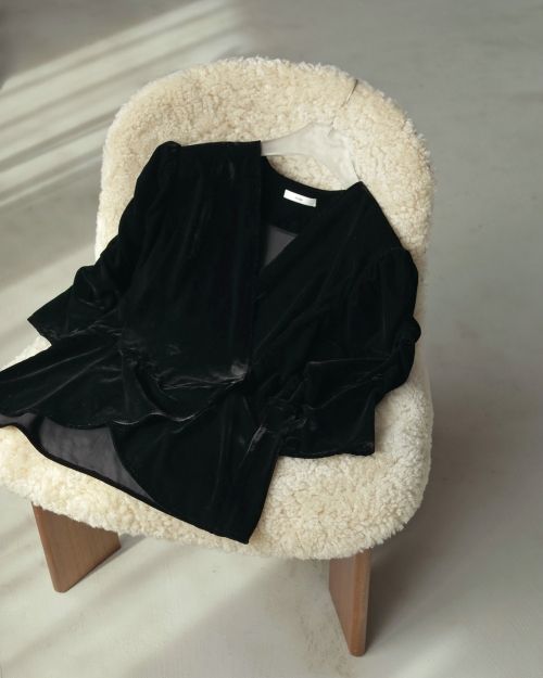 anuke アンヌーク Gather Velour Blouse Velour Gather Blouse（シャツ/ブラウス）｜anuke（アンヌーク