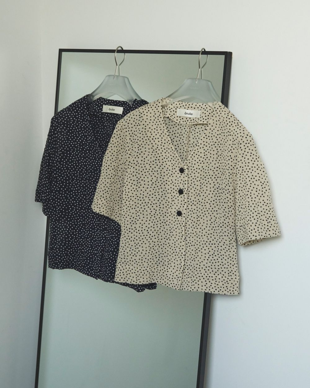 Vneck Dot Blouse Vneck Dot Blouse,Vネック ドット ブラウス,62520422,トップス,ブラウス,シャツ,柄,半袖,ànuke,アンヌーク,lifes,ライフズ,25aw