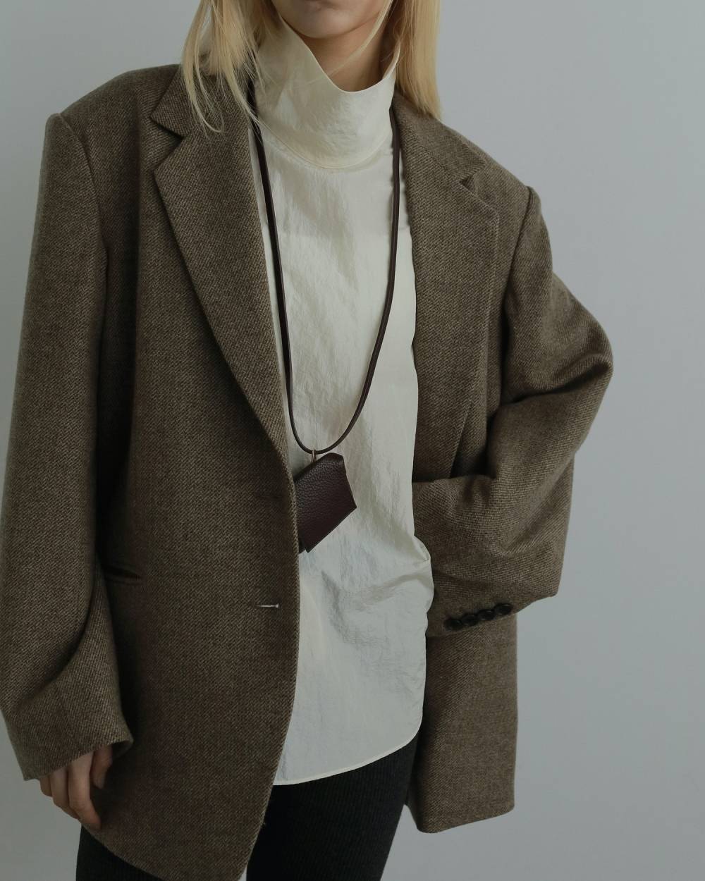 Sheer Over Blouse Sheer Over Blouse,シアー オーバー ブラウス,62520423,ブラウス,シャツ,羽織,透け感,長袖,トップス,シアー,ハイネックブラウス,オーバーサイズ,ànuke,アンヌーク,lifes,ライフズ,25aw