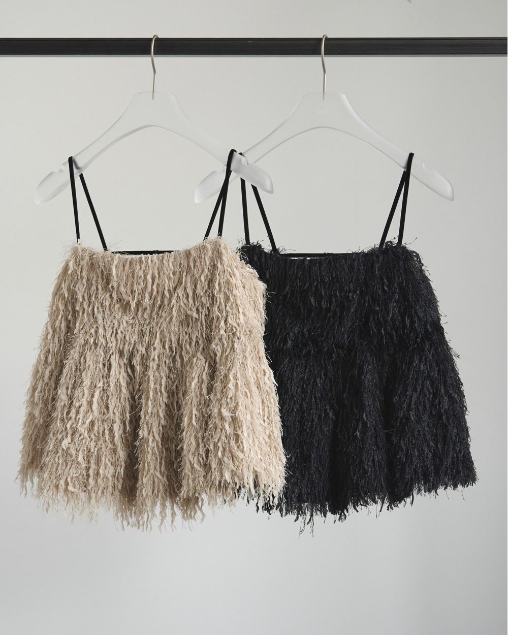 今日のみ値下げアンヌーク★完売Backopen Feather Camisole ànuke online store（アンヌーク） / Backopen Feather