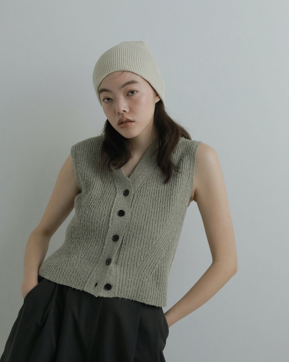 Curlyarn Knit Vest Curlyarn Knit Vest,カーリーヤーン ニット ベスト,62520508,トップス,ベスト,ニット,ニットベスト,ニットトップス,ànuke,アンヌーク,lifes,ライフズ,25aw