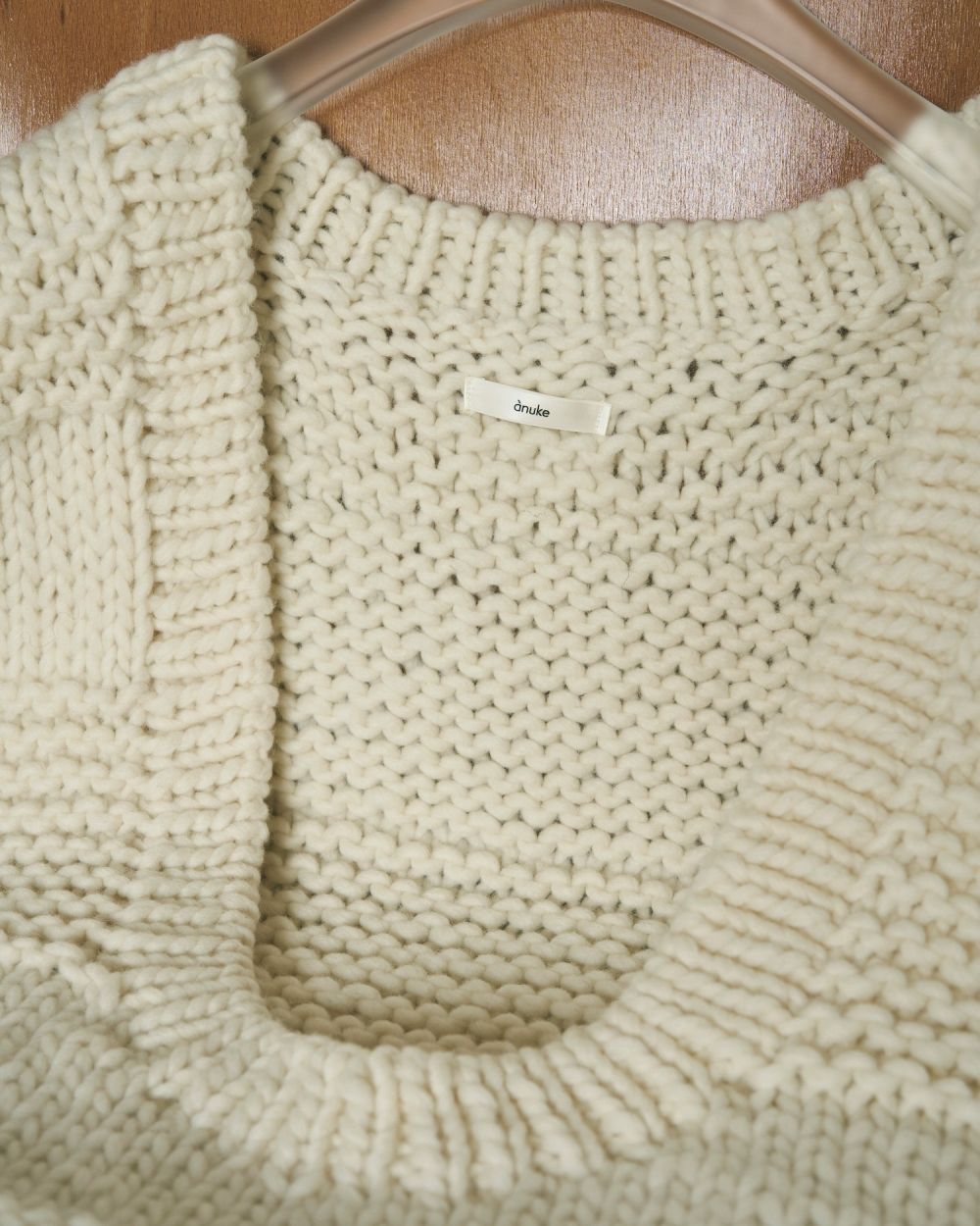 Uneck Handknit Vest Uneck Handknit Vest,ユーネックハンドニットベスト,62510903,ニット,ニットベスト,オーバーベスト,Uネック,ウール,ànuke,アンヌーク,lifes,ライフズ,25aw