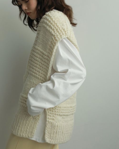 anuke アンヌーク Uネック ハンドニットベスト ànuke online store（アンヌーク） / Uneck Handknit VestUneck