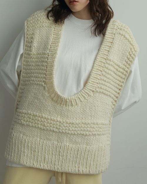 アンヌーク　anuke 新作　ニットベスト ànuke online store（アンヌーク） / Uneck Handknit VestUneck