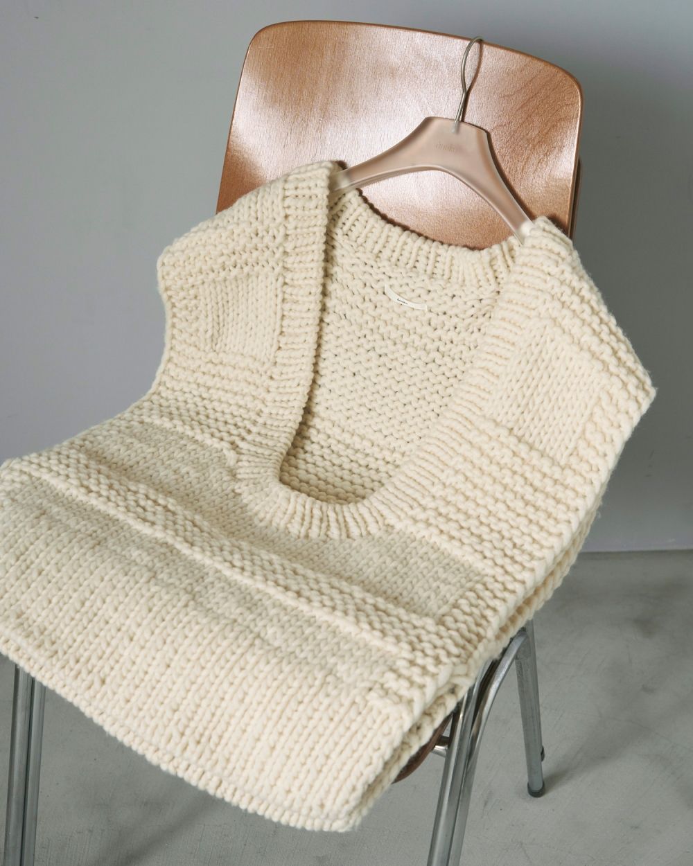 Uneck Handknit Vest Uneck Handknit Vest,ユーネックハンドニットベスト,62510903,ニット,ニットベスト,オーバーベスト,Uネック,ウール,ànuke,アンヌーク,lifes,ライフズ,25aw