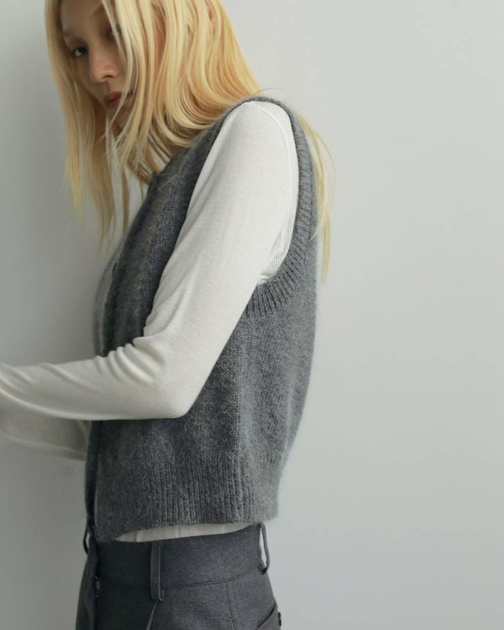 Crewneck Botton Vest Crewneck Botton Vest,クルーネック ボタン ベスト,62520538,ニットベスト,ベスト,ニット,トップス,ànuke,アンヌーク,lifes,ライフズ,25aw